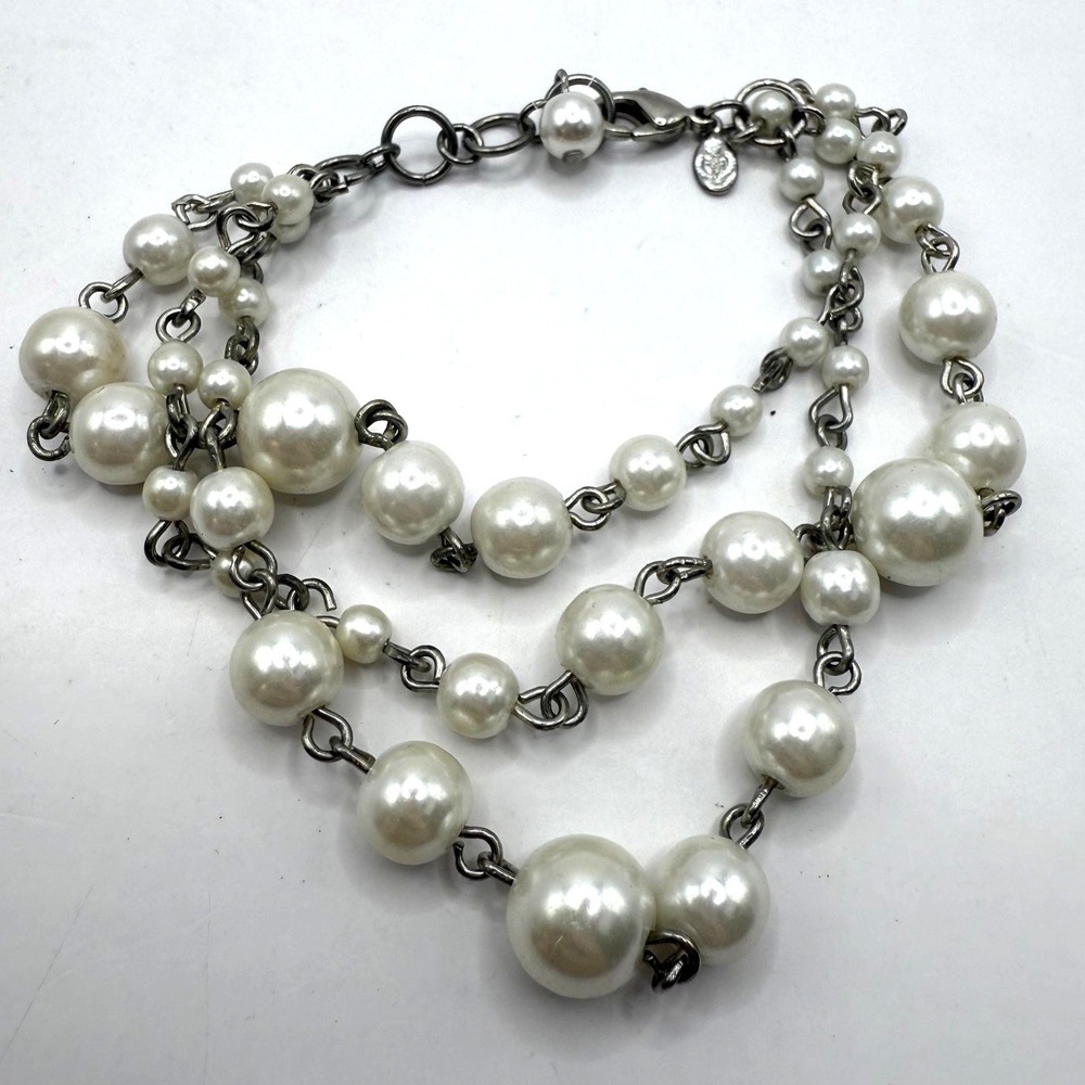 Premier Designs Triple Strand Faux‎ Pearl Bracelet – Silver Tone Classic Jewelry